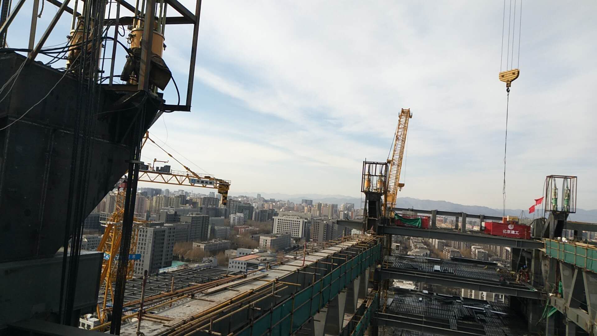 北京亚投行大厦连廊钢结构提升工程