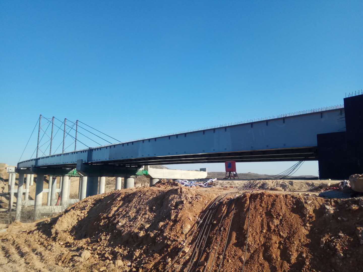 河北邢台钢构桥连续顶推工程